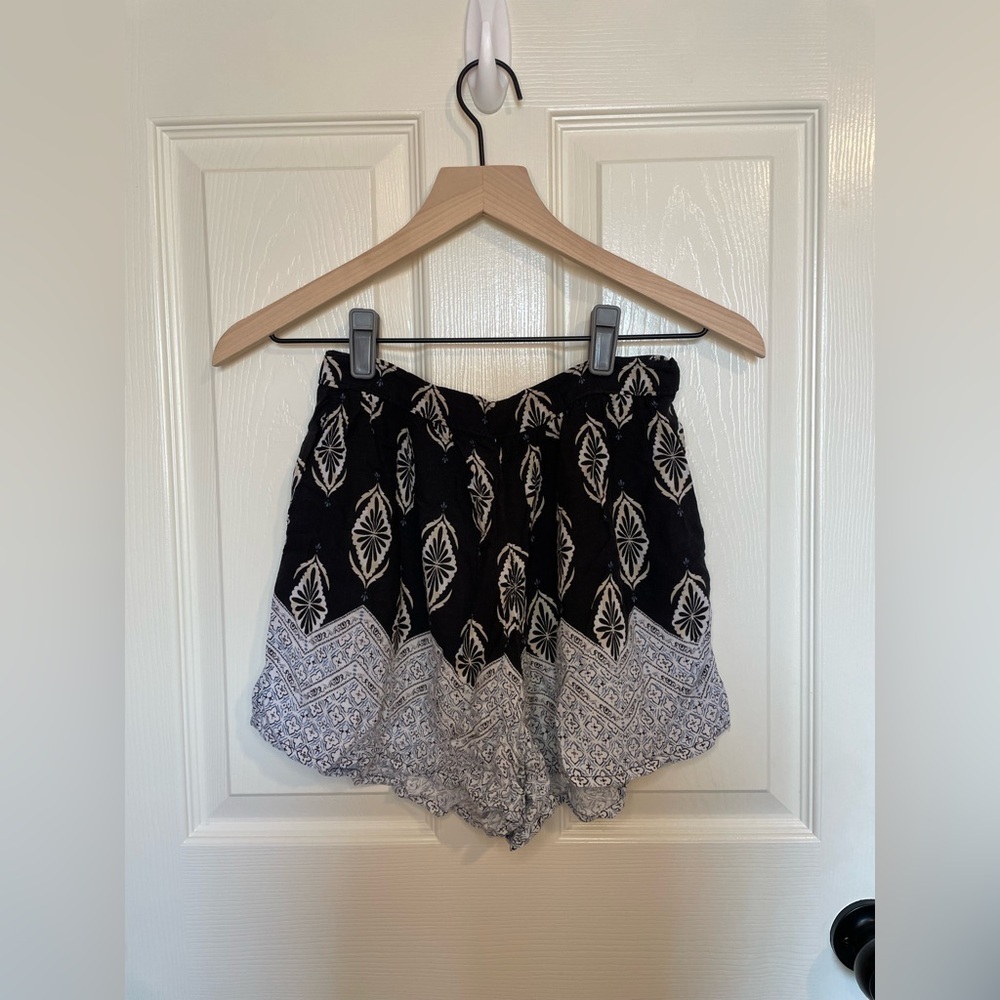 Abercrombie & Fitch Boho Revival Mixed Print Flowy Shorts Size XS